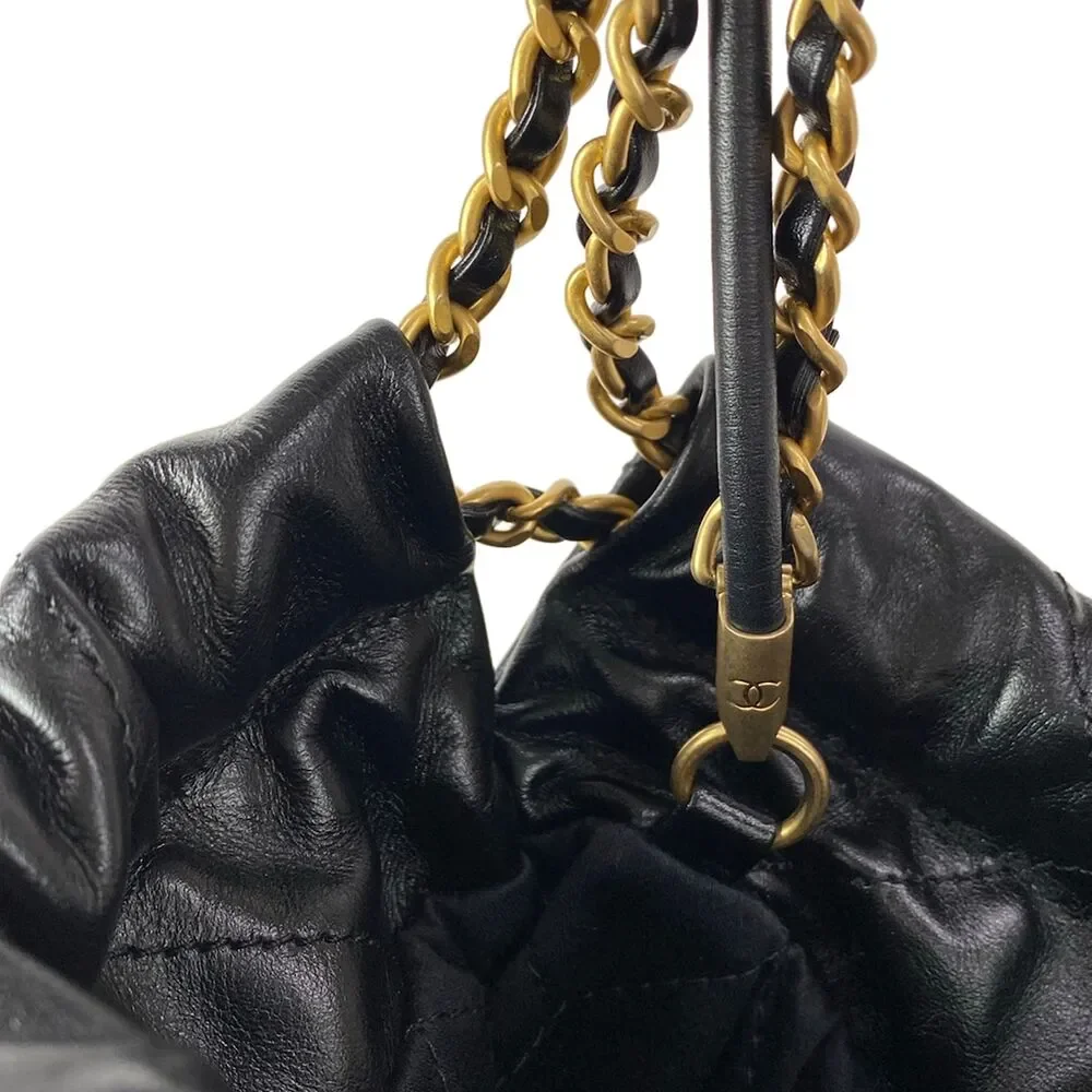 Chanel 22 mini handbag AS3980